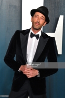 BEVERLY HILLS, CALIFORNIA - FEBRUARY 09: Adrien Brody attends the 2020 Vanity Fair Oscar party hosted by Radhika Jones at Wallis Annenberg Center for the Performing Arts on February 09, 2020 in Beverly Hills, California. (Photo by George Pimentel/Getty Images)